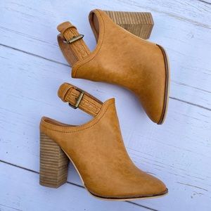 Beast Fashion Boots - Size 6